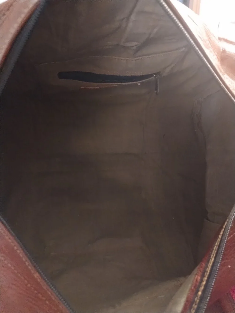 Komalas LeatherMens Duffle Bag With Shoulder Strap Sz 11 By 22